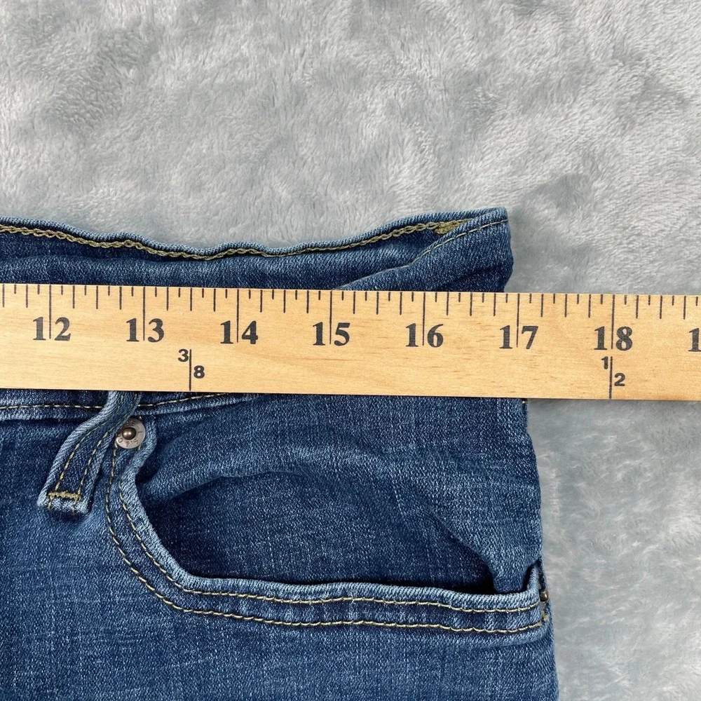 Levis‎ Mid Length Shorts Womens 32 Blue Denim Cuffed Medium Wash